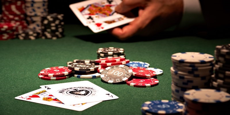 Lý do Poker Online 77Bet được nhiều người ưa thích